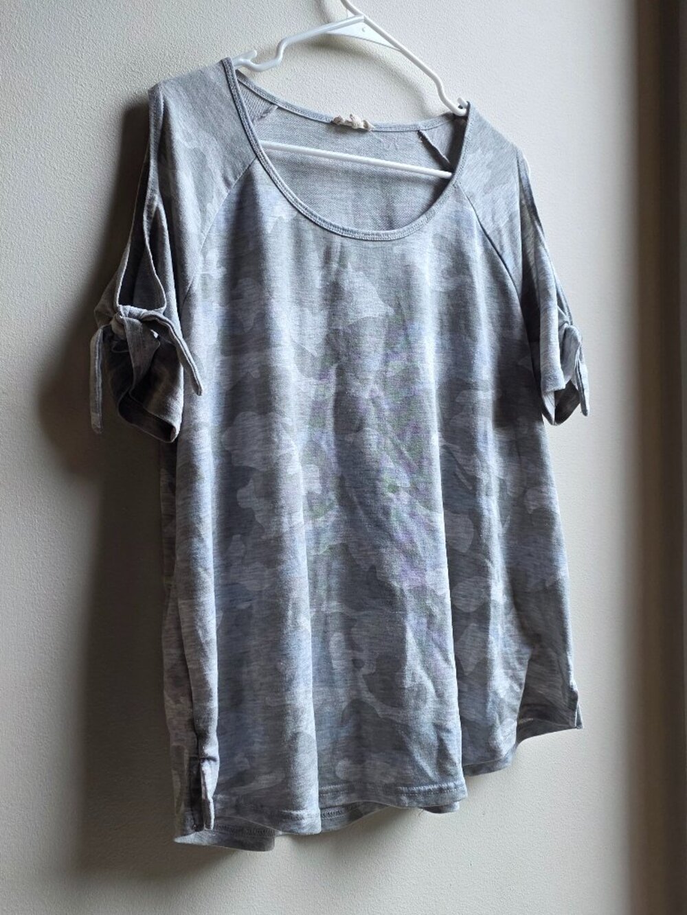 Jane and Delancey Gray Camo Short Sleeve Jersey Size XL - Picture 3 of 15